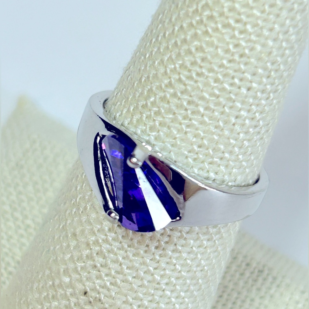 Stunning Amethyst 18k GE SRC Size 7 - Picture 6 of 10